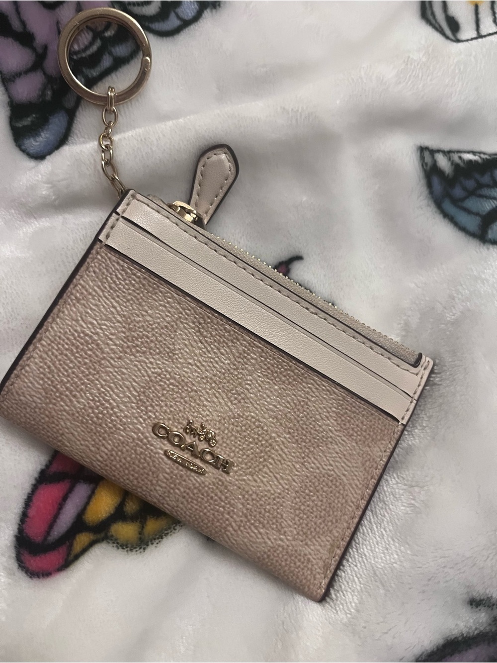 COACH Blush and Cream Leather Key & Card Holder with Gold Hardware